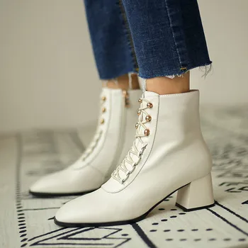 2020 Nauji Odiniai Laisvalaikio batai Metalo Nėriniai-Up Storio Apačioje Moterų Batai Pažymėjo Tne Aikštėje Kulno Juoda Balta Trumpas Bateliai