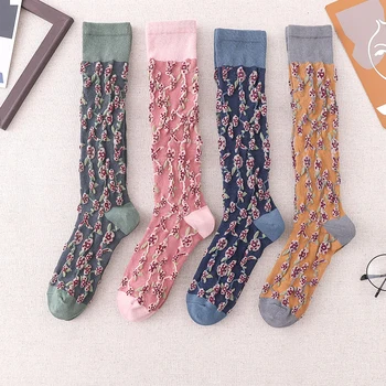 2021 naujų mažų gėlių kojinės moterų ilgas vamzdis blauzdos kojinės tendencija asmenybės ilgas vamzdis retro moterų kojinės