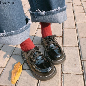 Harajuku atsitiktinis minkštas mergina laukinių mažo kulno, maži batai moteriška 2019 m. pavasarį naujas studentas lakinės odos retro moterų butas batai