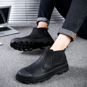 Hombre sportbačiai vyrai mada vyras batų batai butas sporto karšto balta casuales Sneaker vyrai atsitiktinis pardavimo sapato 2020 sneaker juoda