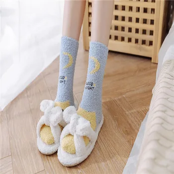LEOSOXS naujas moterų kojinės be barstančių koralų fleecy apdaila grindų kojinės animacinių filmų centrinio vamzdžio sutirštės šiltai miega kojinės
