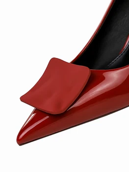 Moterų grotelės-windows dokumentinis batų mados profesionalų šviesos burną nurodė, gryna spalva aikštėje sagtis