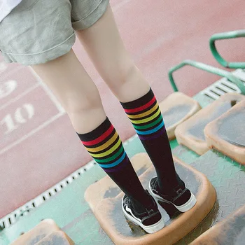 Nauja asmenybė vaivorykštė dryžuotos Kojinės Laukinių mergina lieknėjimo kojos medvilnės kojinės
