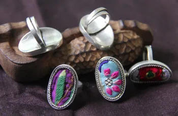 Naujas 4PC Nacionalinės stiliaus Siuvinėjimų žiedai Miao sidabro padengtą etninės medvilnės papuošalai kūrybinė asmenybė spalvinga mados žiedas