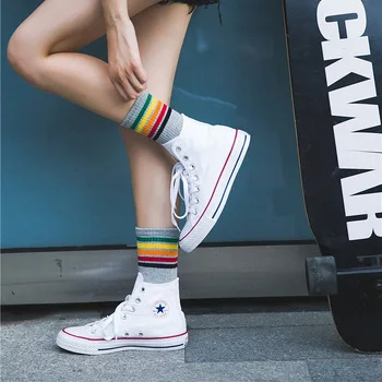 Naujas Priežastinis Kojinės Moterims Juostele Medvilnės Harajuku Kojinės Rainbow Art Ilgas Kojines Juokinga Moteriška Minkštas sokken Šiltas Trumpas Moterų Kojinės