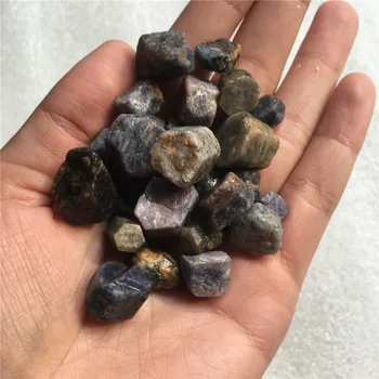 Specialus pasiūlymas 100g mėlynos ir šviesiai violetinės spalvų mišinys, gamtinis korundas specialios brangakmenių ir mineralų gydomųjų kristalai