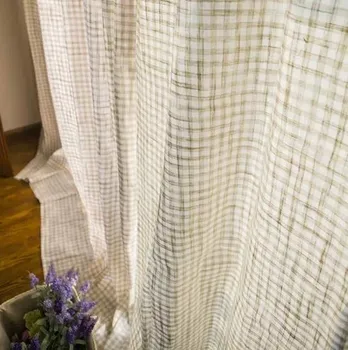 Viduržemio jūros regiono stiliaus mažų pledas uždanga kambarį su nėrimo apdailos užuolaidų